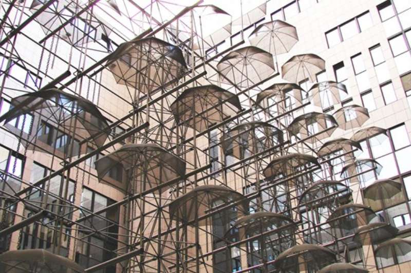 Le parapluie dans l'art