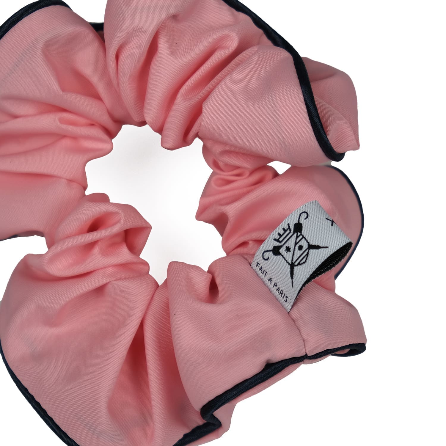 chouchou-upcyclé-rose-Le Parapluie de Cherbourg-Atelier Boivin Paris
